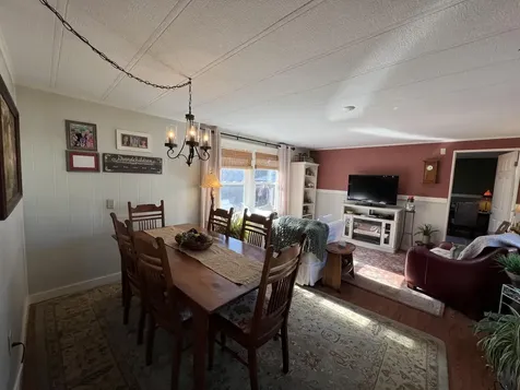 15 Marks Lane Rockland ME 04841