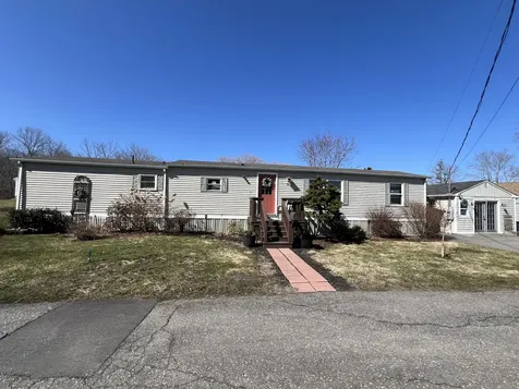 15 Marks Lane Rockland ME 04841