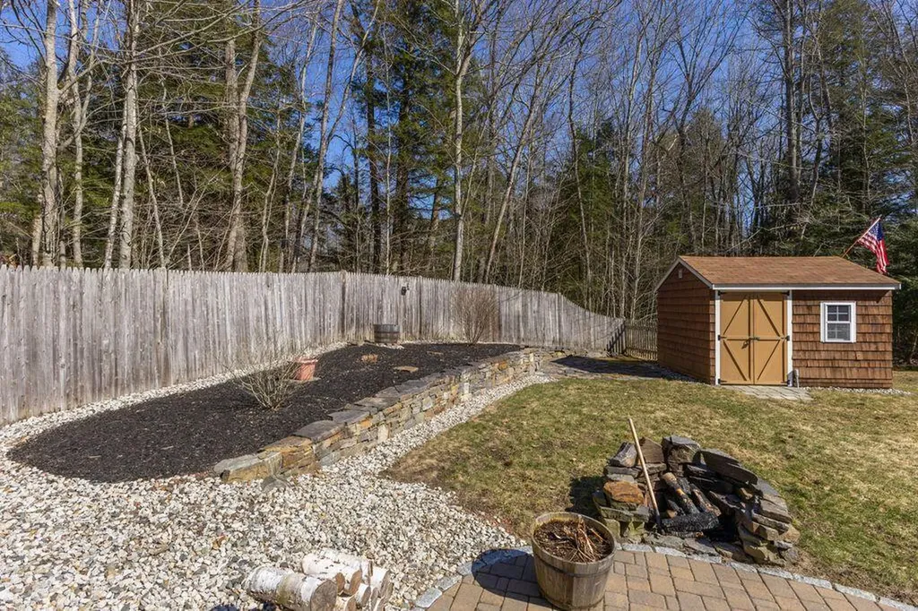 139 Albion Road Windham ME 04062