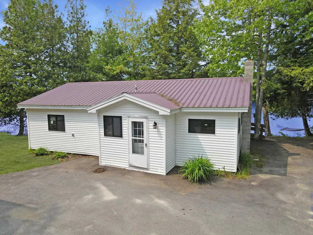 218 Hay Road Hudson ME 04449