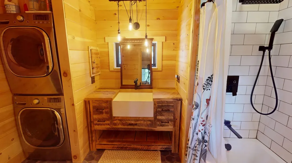 218 Hay Road Hudson ME 04449