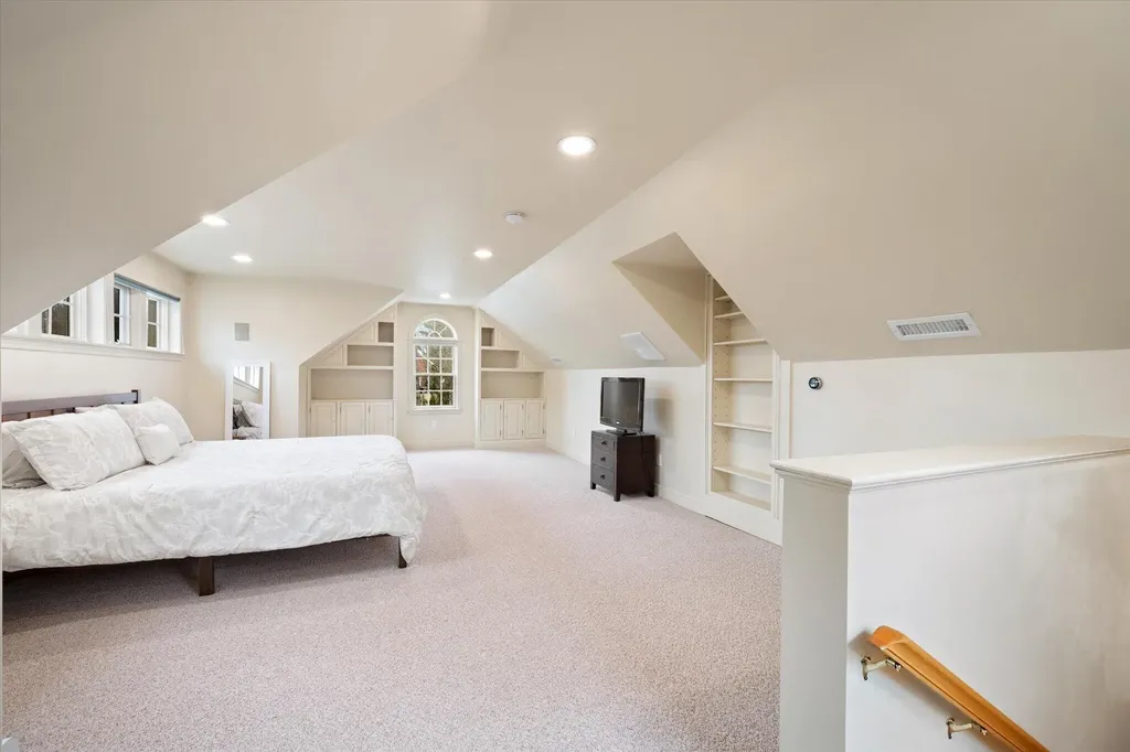 43 Darling Parke Drive Bangor ME 04401