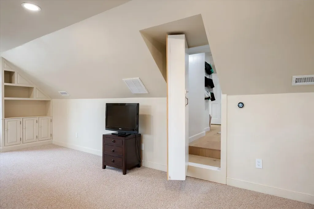 43 Darling Parke Drive Bangor ME 04401
