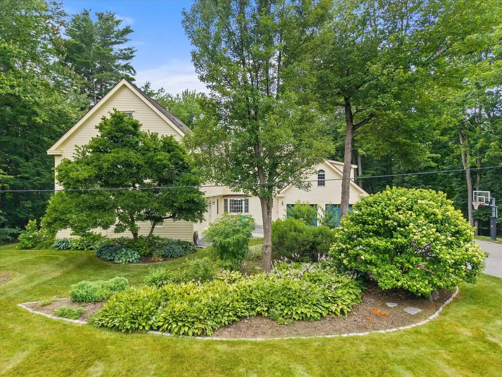 43 Darling Parke Drive Bangor ME 04401