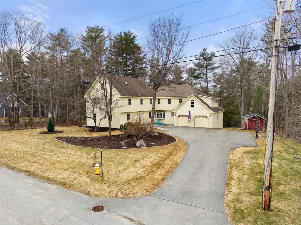 43 Darling Parke Drive Bangor ME 04401