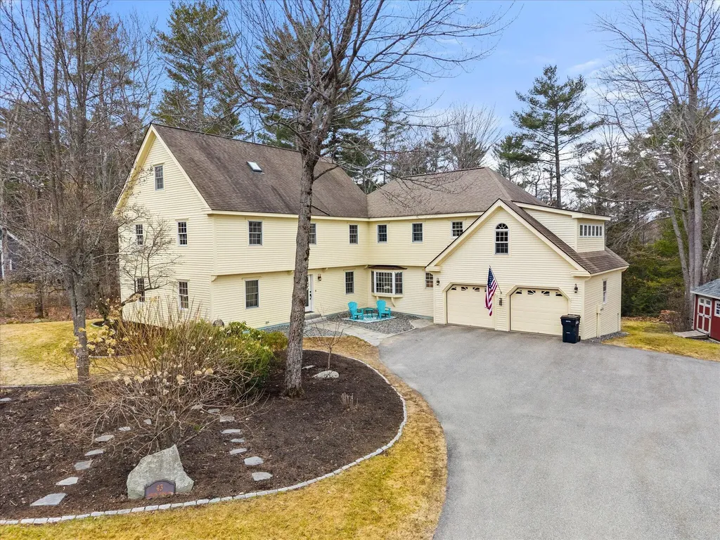 43 Darling Parke Drive Bangor ME 04401