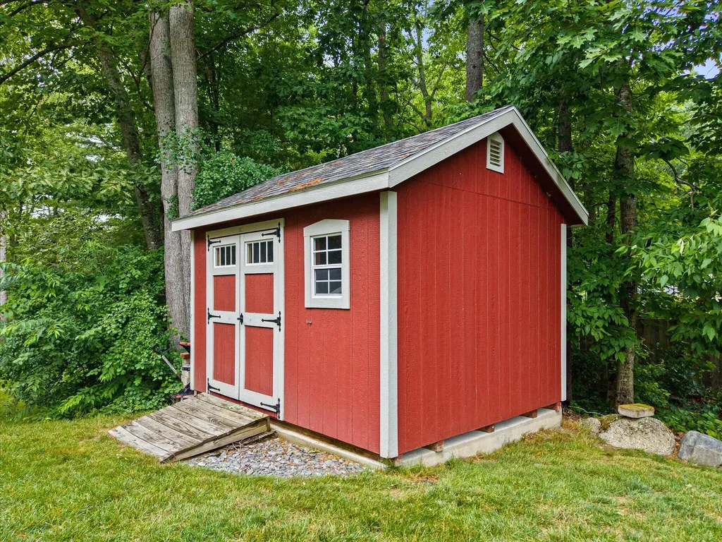 43 Darling Parke Drive Bangor ME 04401