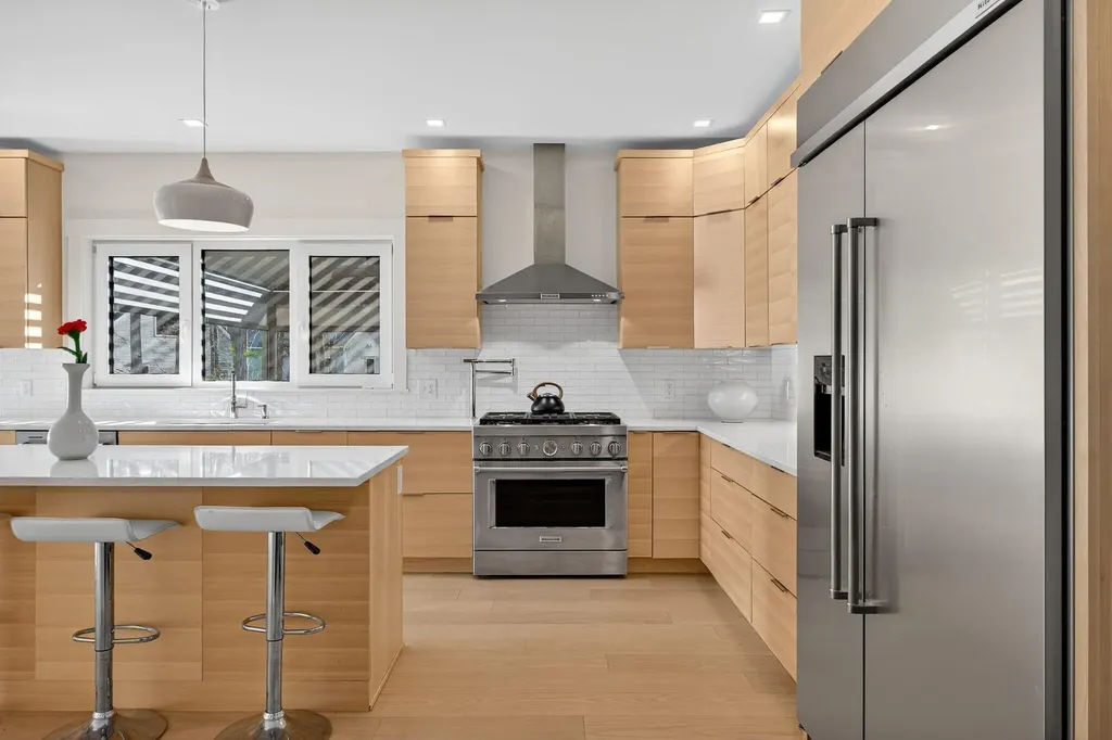 55 Hawthorne Lane South Portland ME 04106