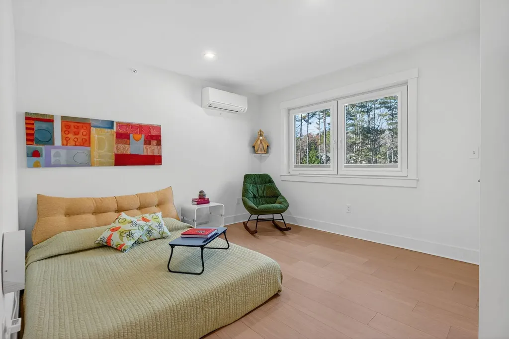 55 Hawthorne Lane South Portland ME 04106