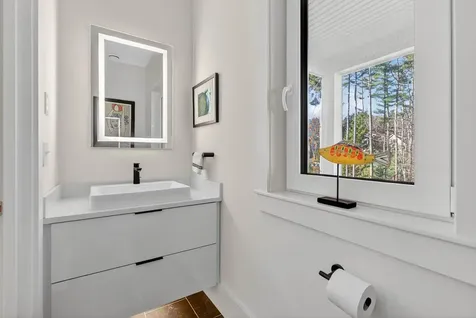 55 Hawthorne Lane South Portland ME 04106