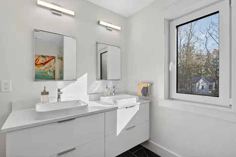 55 Hawthorne Lane South Portland ME 04106