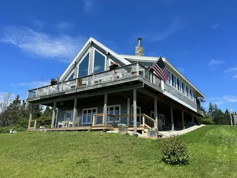 28 City Point Road Vinalhaven ME 04863
