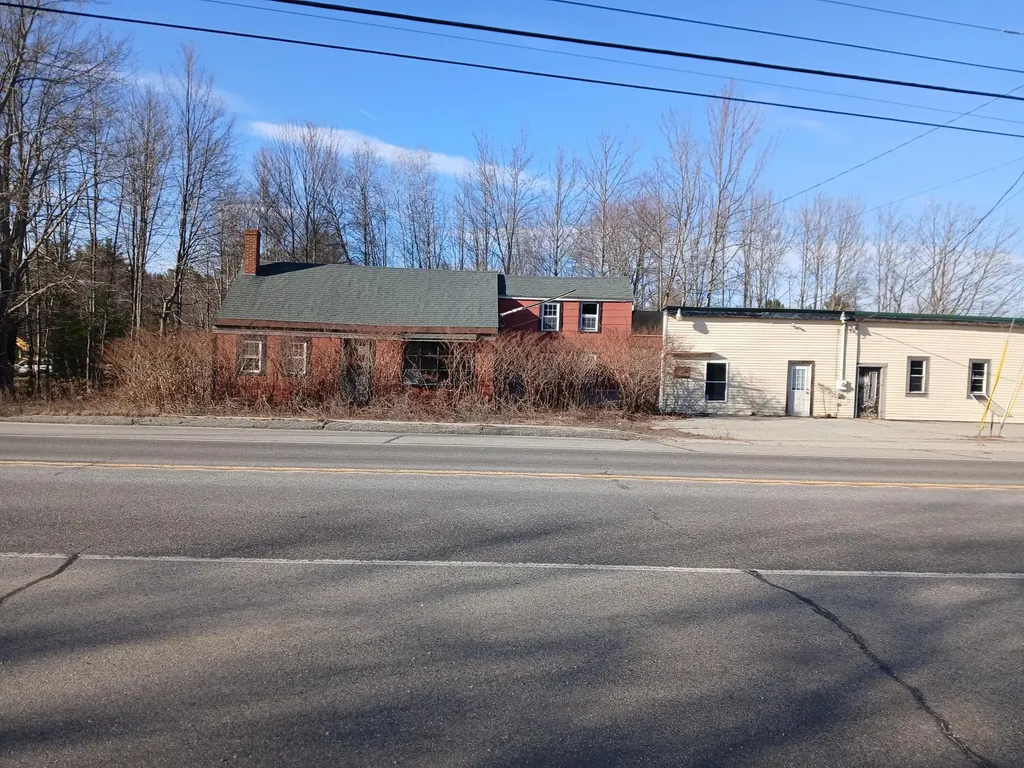 8 Lisbon Street Lisbon ME 04250