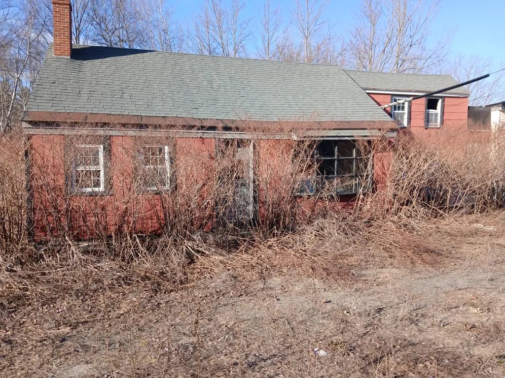 8 Lisbon Street Lisbon ME 04250