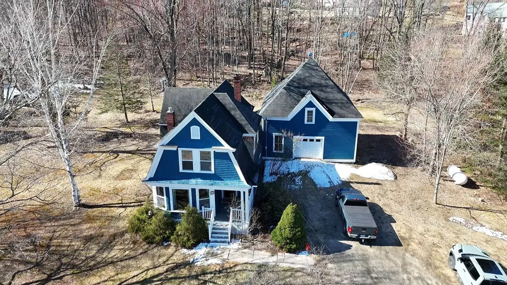 27 Turner Street Buckfield ME 04220