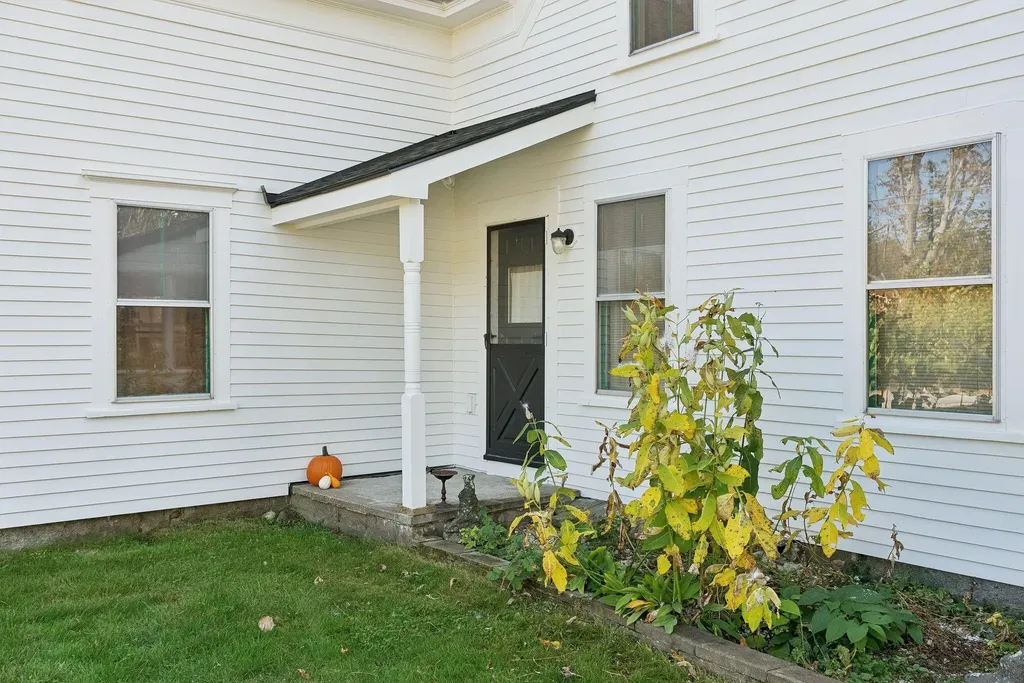 15 Roberts Ridge Road Waterboro ME 04030