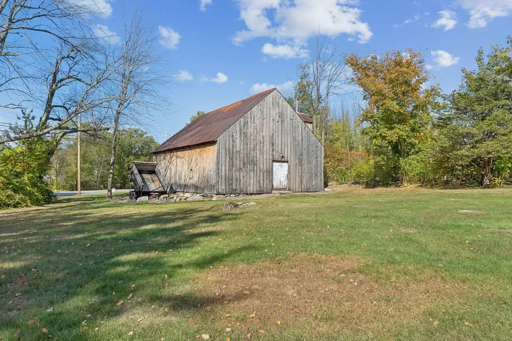 15 Roberts Ridge Road Waterboro ME 04030