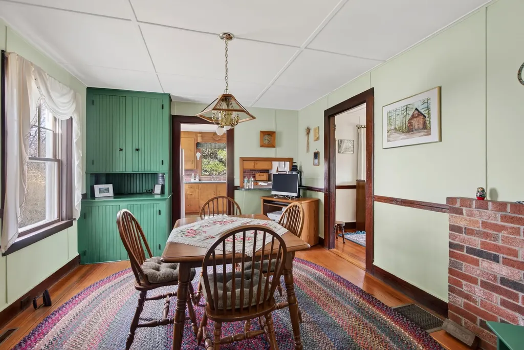 17 Seabury Road York ME 03909