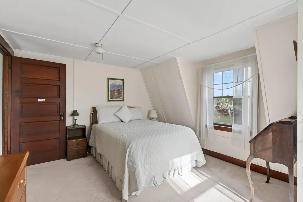 17 Seabury Road York ME 03909