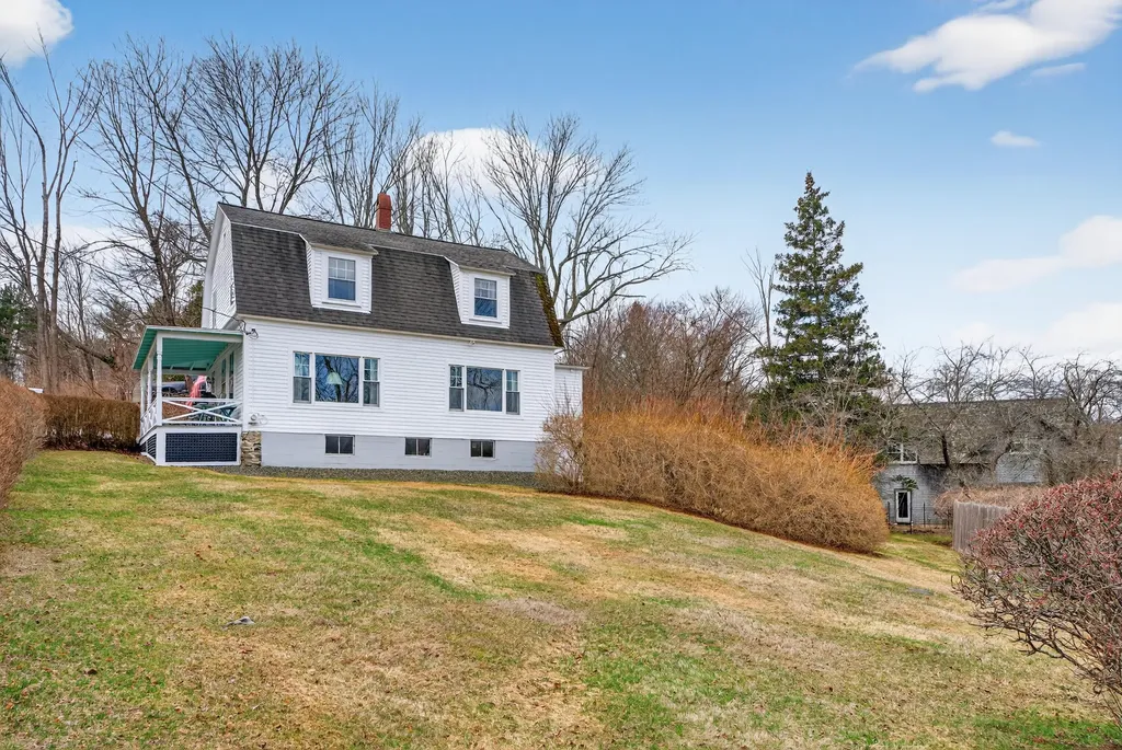 17 Seabury Road York ME 03909