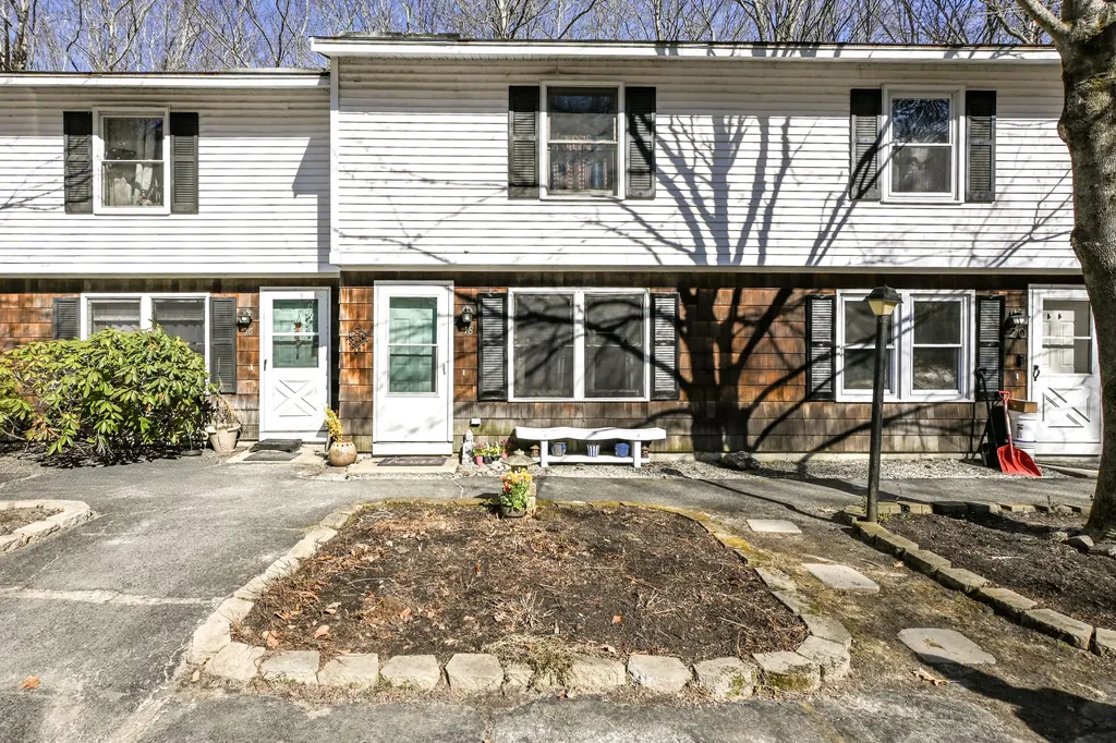 18 Cosmic Way Windham ME 04062