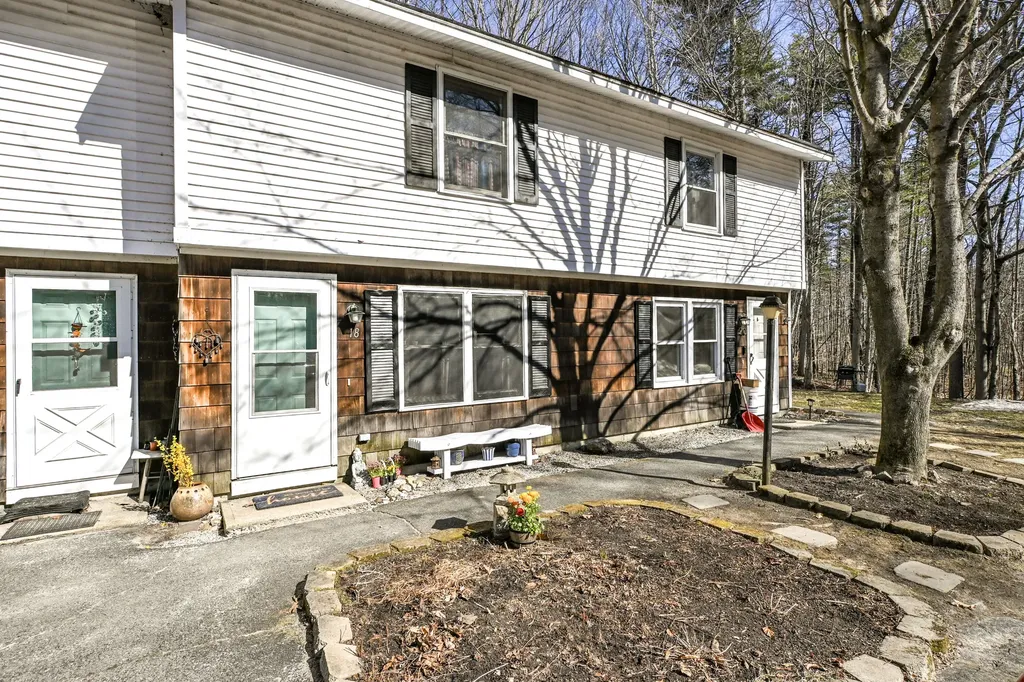 18 Cosmic Way Windham ME 04062