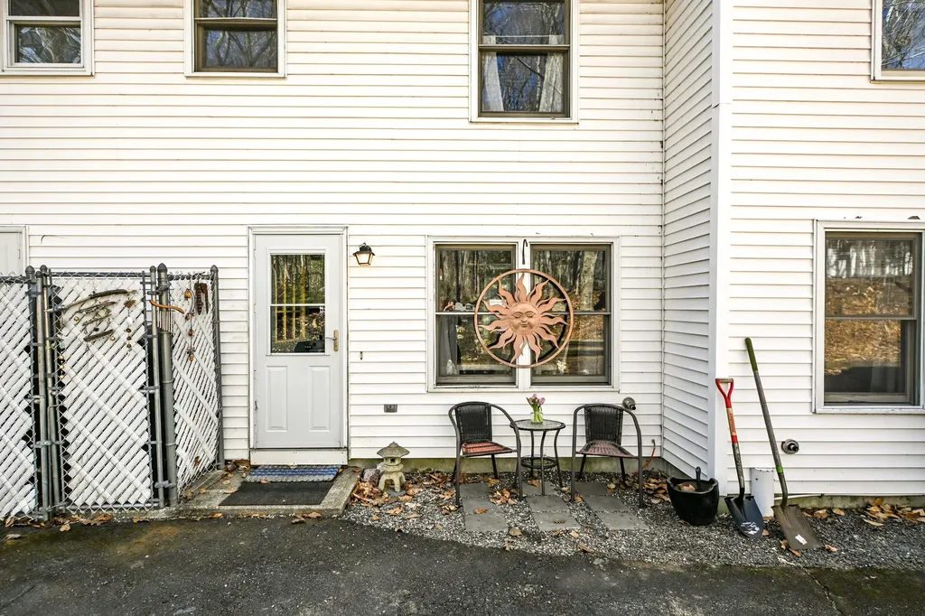 18 Cosmic Way Windham ME 04062