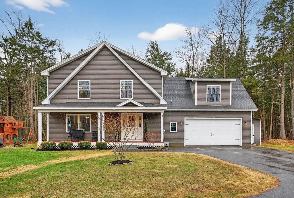 10 Newfield Road Freeport ME 04032