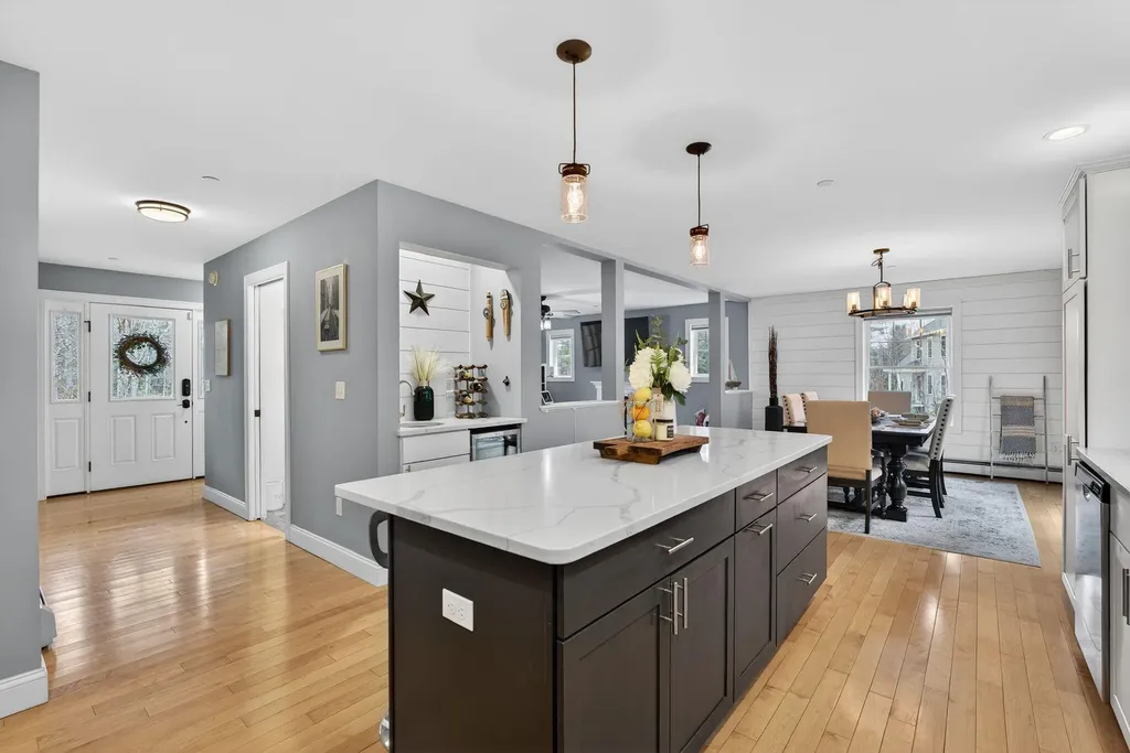 10 Newfield Road Freeport ME 04032