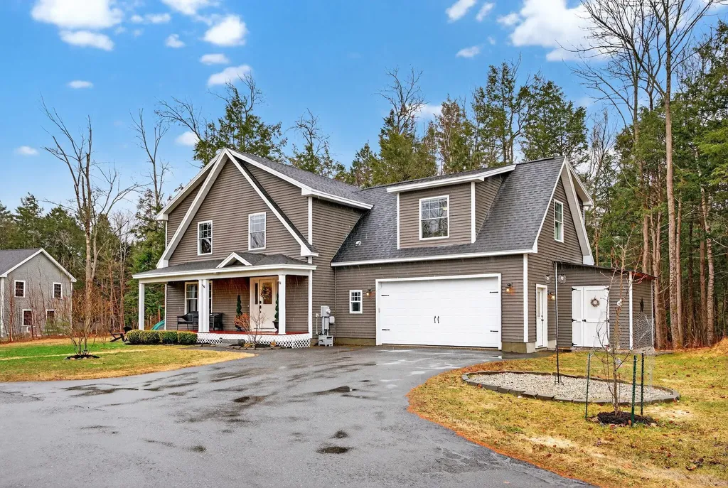 10 Newfield Road Freeport ME 04032
