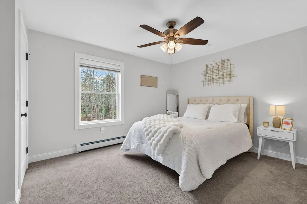10 Newfield Road Freeport ME 04032