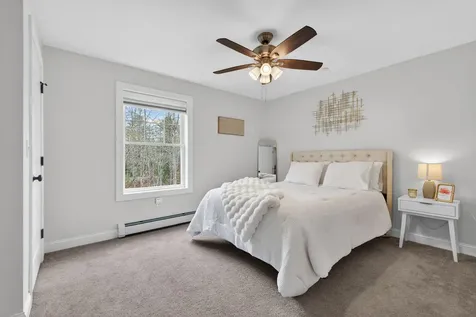 10 Newfield Road Freeport ME 04032