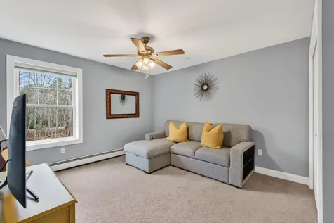 10 Newfield Road Freeport ME 04032