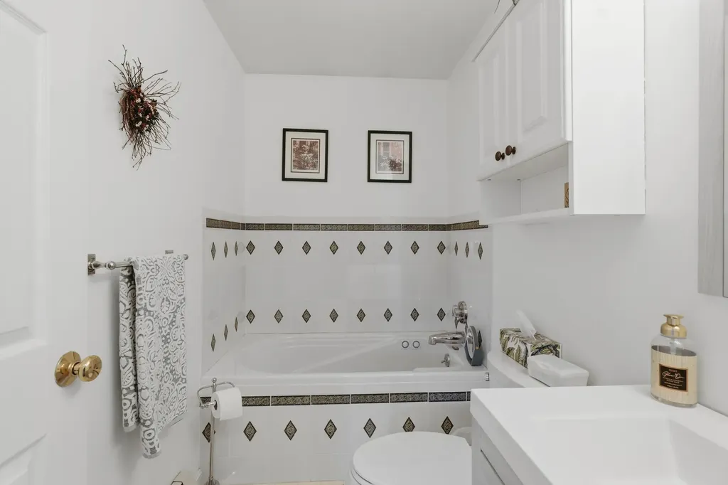 14 Hill Creek Drive Kittery ME 03904
