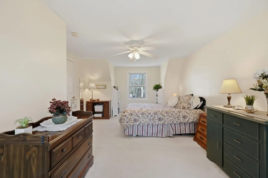 14 Hill Creek Drive Kittery ME 03904
