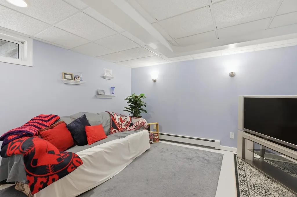14 Hill Creek Drive Kittery ME 03904