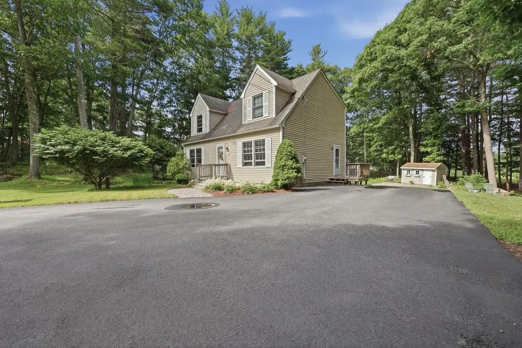 14 Hill Creek Drive Kittery ME 03904