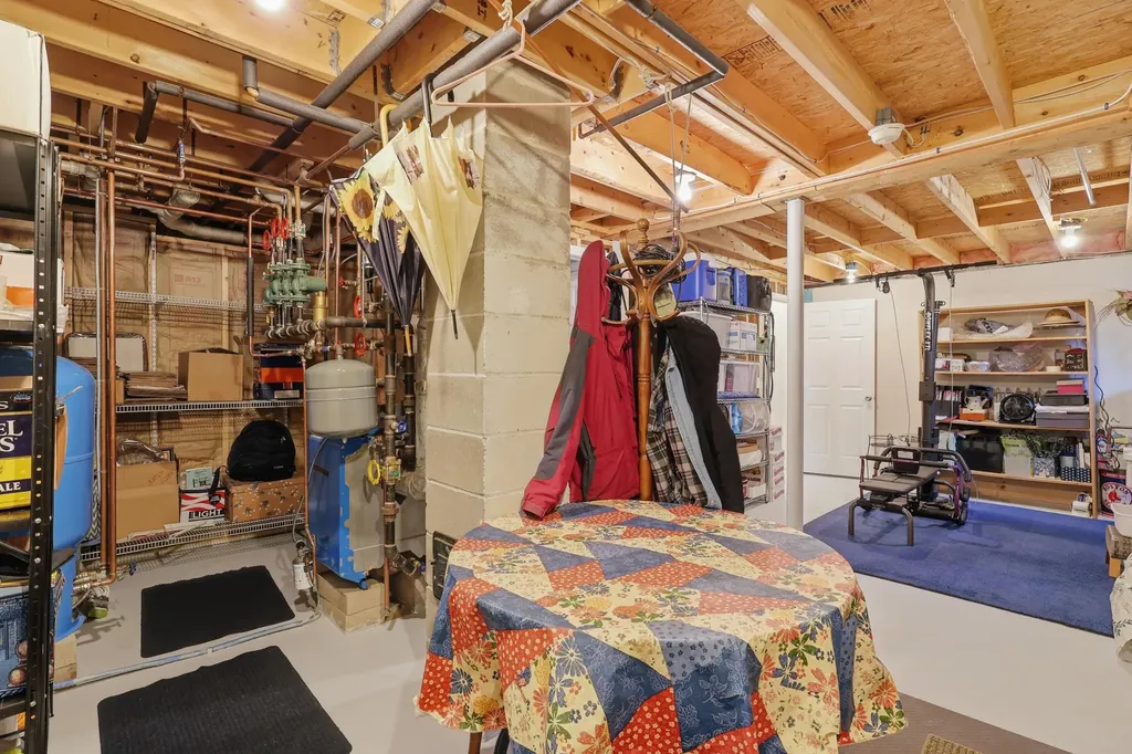 14 Hill Creek Drive Kittery ME 03904