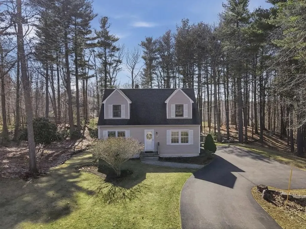 14 Hill Creek Drive Kittery ME 03904