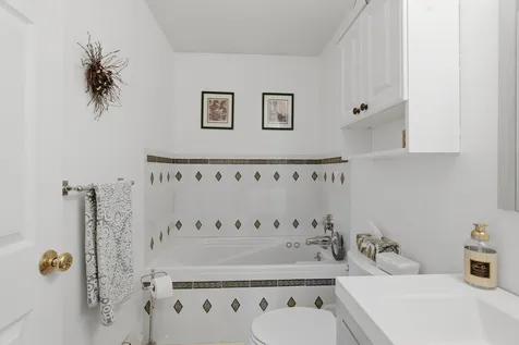 14 Hill Creek Drive Kittery ME 03904
