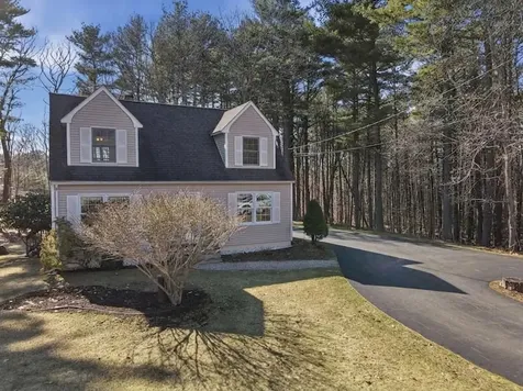 14 Hill Creek Drive Kittery ME 03904