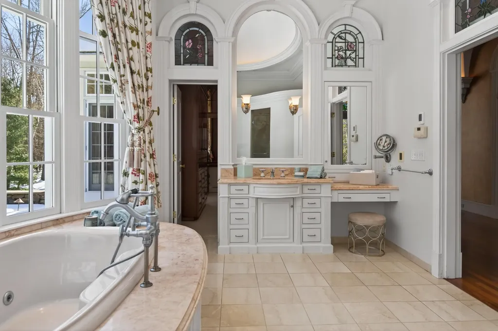 3 Canter Lane Cape Elizabeth ME 04107