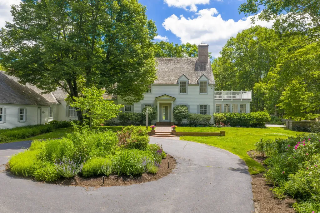 3 Canter Lane Cape Elizabeth ME 04107