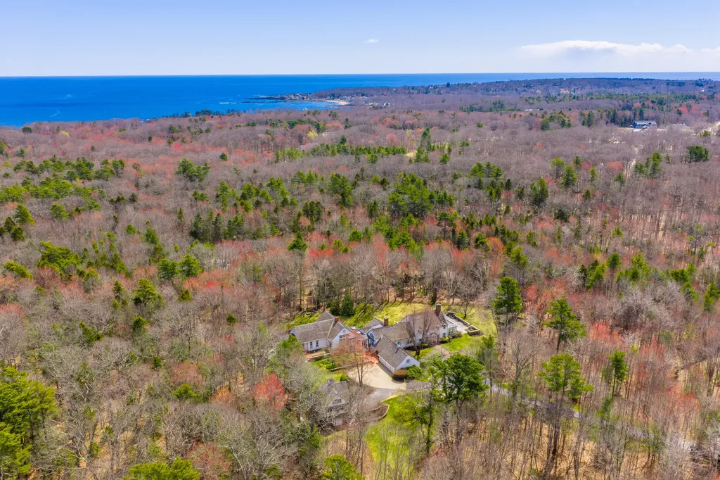 3 Canter Lane Cape Elizabeth ME 04107