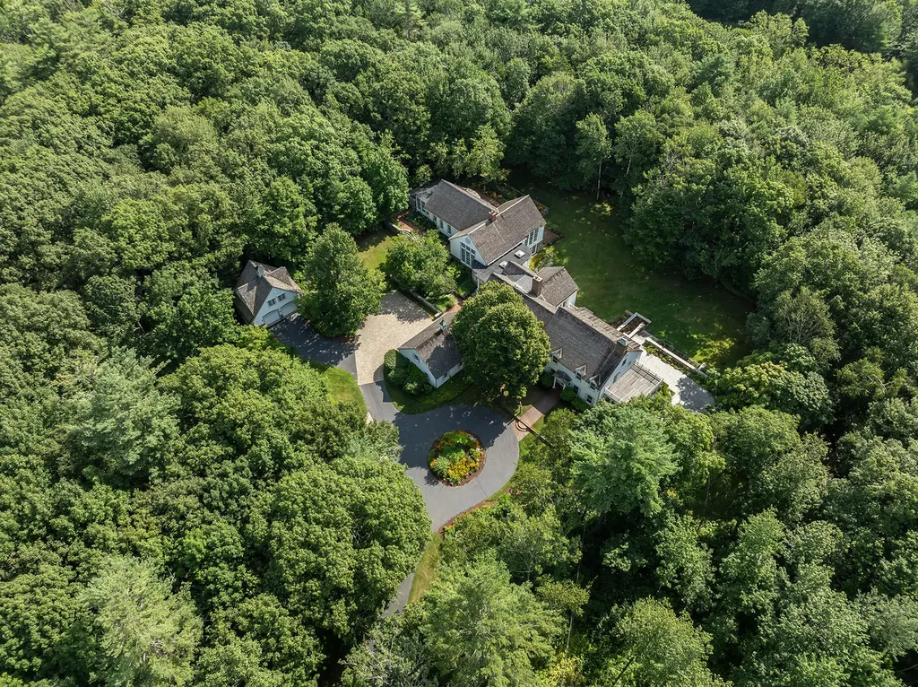3 Canter Lane Cape Elizabeth ME 04107