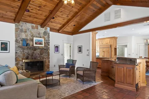 3 Canter Lane Cape Elizabeth ME 04107