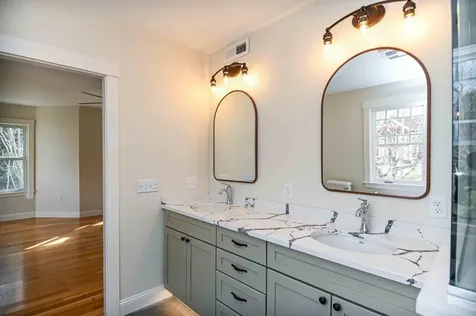 11 Rogers Road Kittery ME 03904