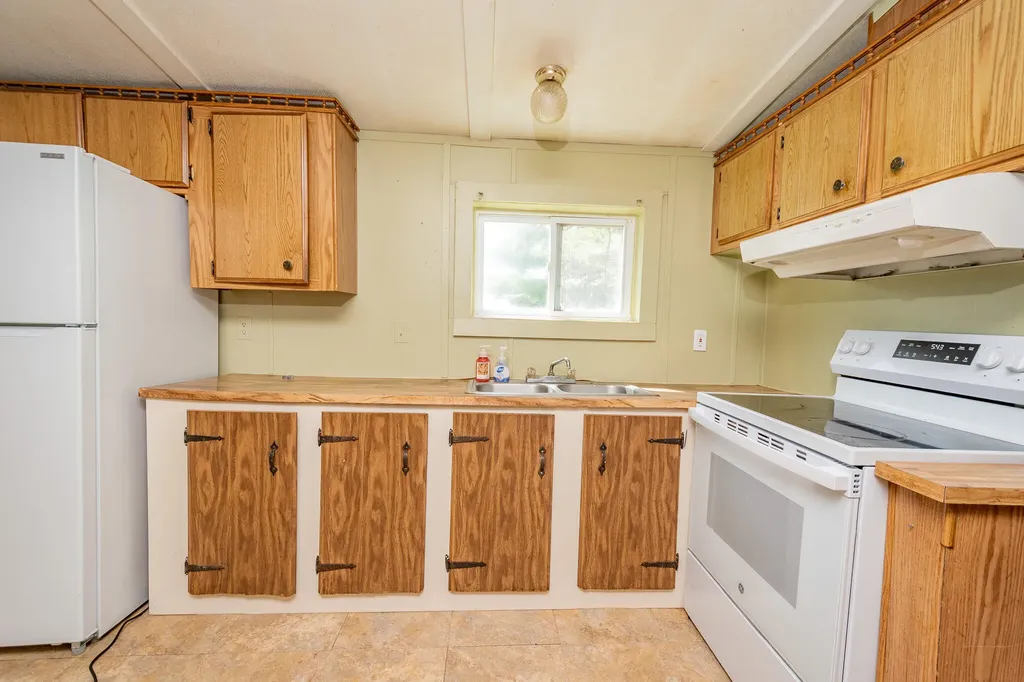 5267 Bennoch Road Lagrange ME 04453