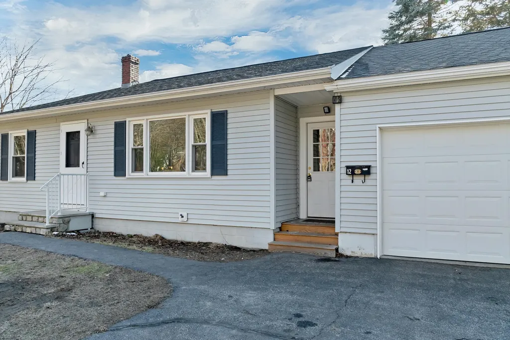 12 Elm Street Sanford ME 04083