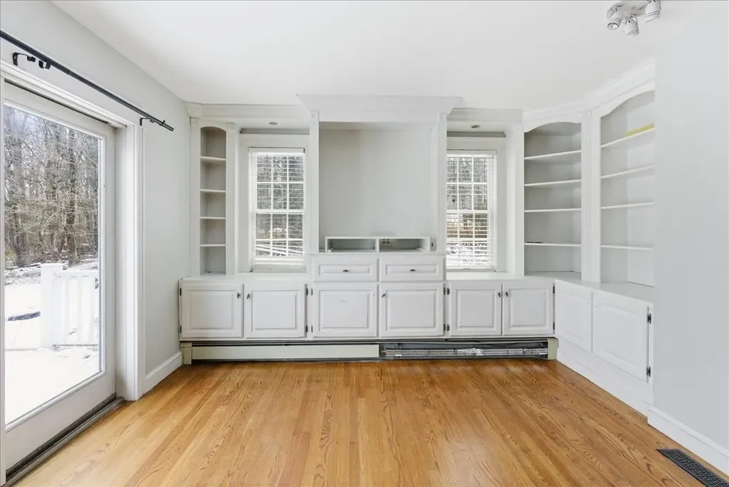 24 Winthrop Center Road Winthrop ME 04364